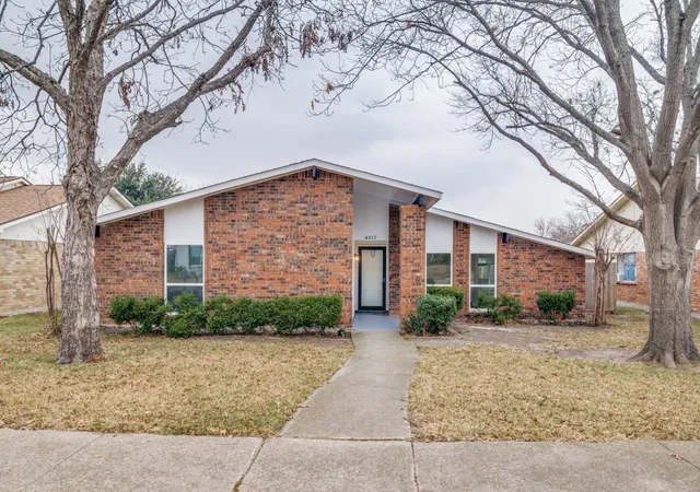 Single family home for sale at 4312 Crestover Dr, Mesquite, TX 75150 | MLS# 21165716