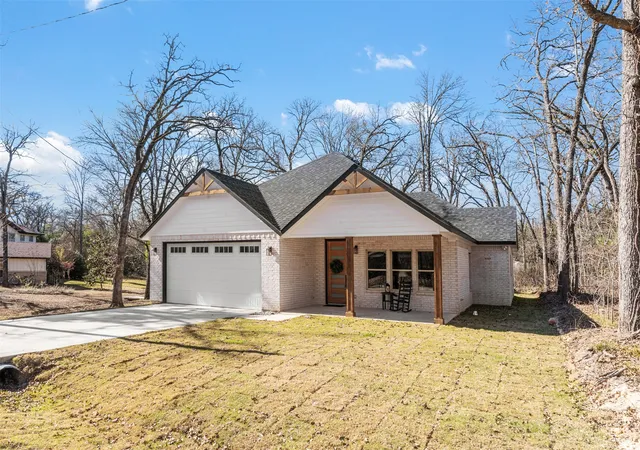 Photo 3 of Sale Pending at 227 Quail Run Rd, Trinidad, TX 75163 | MLS# 21157695 | Listing updated on 2026-07-13