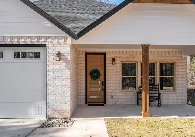 Photo 3 of Sale Pending at 227 Quail Run Rd, Trinidad, TX 75163 | MLS# 21157695 | Listing updated on 2026-07-13
