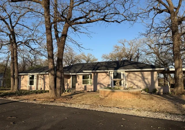 Photo 1 of Sale Pending at 129 Oak Trl, Burleson, TX 76028 | MLS# 21164341 | Listing updated on 2026-08-04