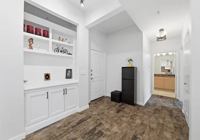 Photo 3 of Condo for sale at 3225 Turtle Creek Blvd #829, Dallas, TX 75219 | MLS# 21159324 | Listing updated on 2026-08-25