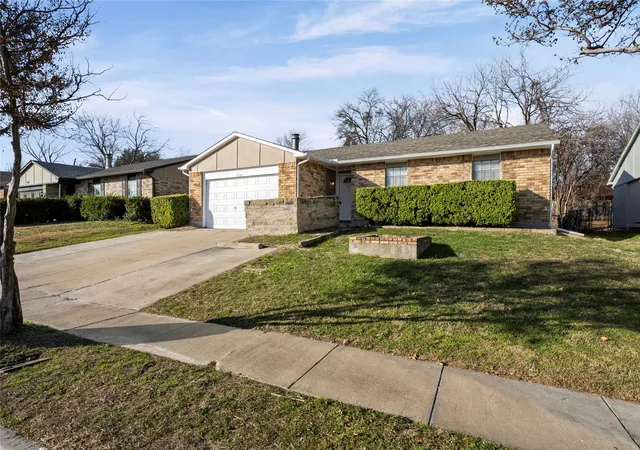 Homes for sale in Fort Worth, TX | 1232 Whittenburg Dr, Fort Worth, TX 76134 | MLS# 21165757