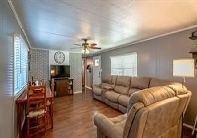 image of 6606 Dayla Ct, Granbury, TX 76049 | MLS# 21166099