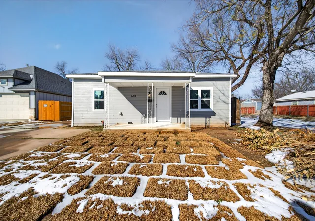 Homes for sale in Cleburne, TX | 603 E Willingham St, Cleburne, TX 76031 | MLS# 21164527