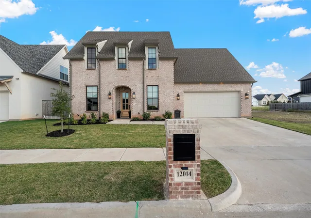 Photo 2 of Single family home for sale at 12014 Kenai Cir, Woodway, TX 76712 | MLS# 21151980 | Listing updated on 2026-08-24