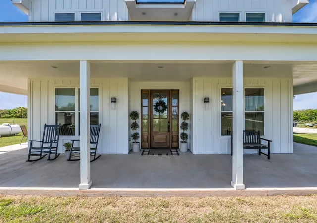 Homes for sale in Gholson, TX | 211 Knust Cir, Gholson, TX 76705 | MLS# 21162772