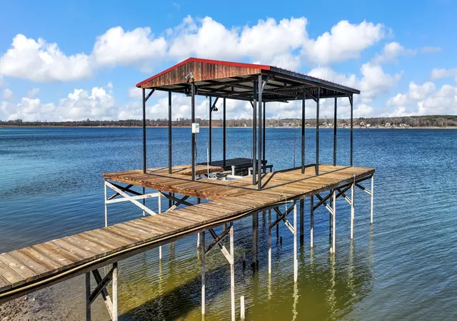 Photo 3 of Single family home for sale at 1004 W Lake Dr, Weatherford, TX 76087 | MLS# 21166190 | Listing updated on 2026-09-27