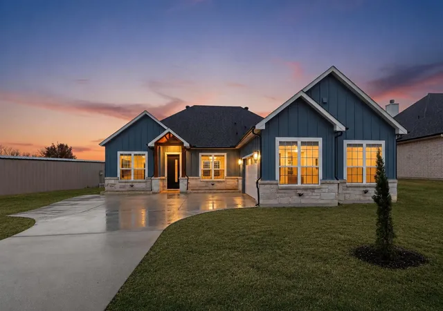 Homes for sale in Trinidad, TX | 339 Cross Tie Ranch Rd, Trinidad, TX 75163 | MLS# 21165026