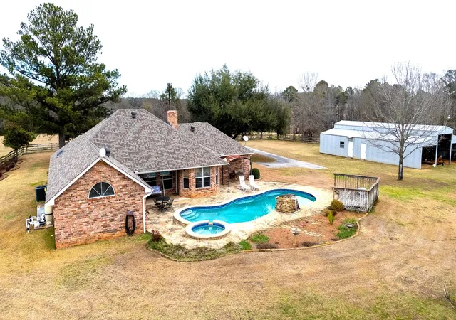 Photo 4 of House for sale at 12987 County Road 452, Lindale, TX 75771 | MLS# 21166419 | Listing updated on 2026-07-14