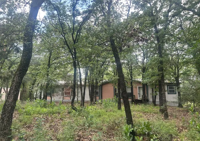 Photo 3 of Manufactured home for sale at 318 Bavarian Rd, Waco, TX 76705 | MLS# 21166554 | Listing updated on 2026-08-19