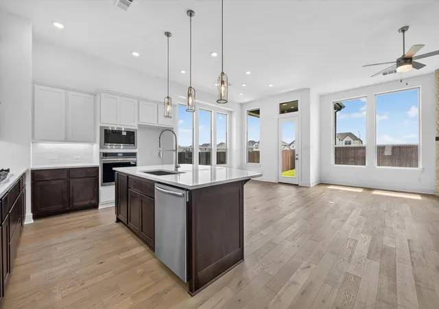 Photo 3 of Single family home for sale at 7812 Switchwood Ln, Fort Worth, TX 76123 | MLS# 21166508 | Listing updated on 2026-07-21