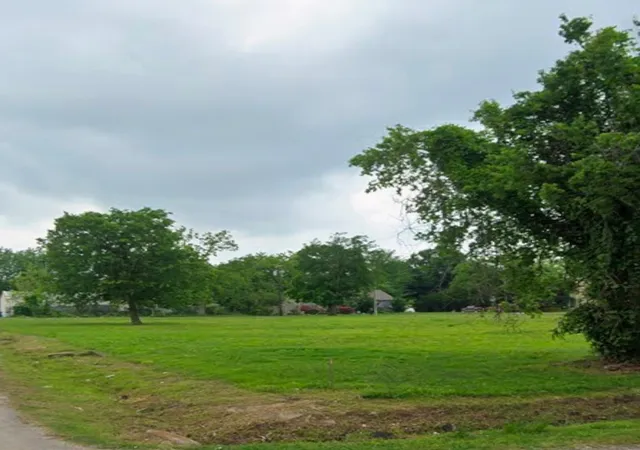 Photo 4 of Sale Pending at 501 E Mulberry St, Kaufman, TX 75142 | MLS# 21166591 | Listing updated on 2026-07-27
