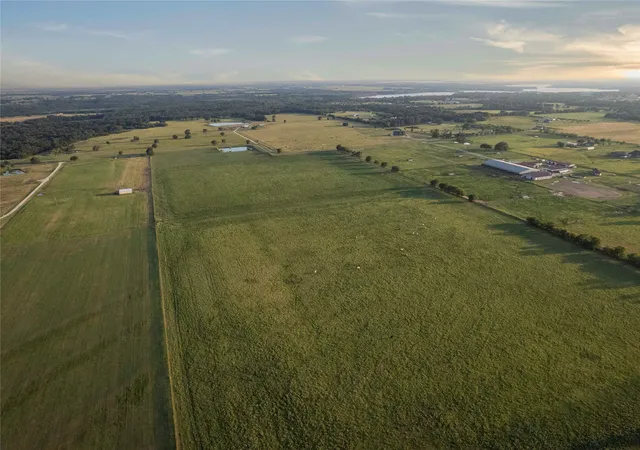 Photo 4 of Sale Pending at Tbd Hog Town Road Road, Collinsville, TX 76233 | MLS# 21166843 | Listing updated on 2026-08-13