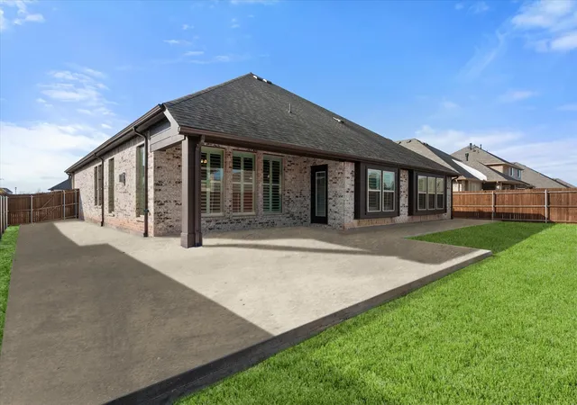 Homes for sale in Glenn Heights, TX | 137 Fireberry Dr, Glenn Heights, TX 75154 | MLS# 21164760