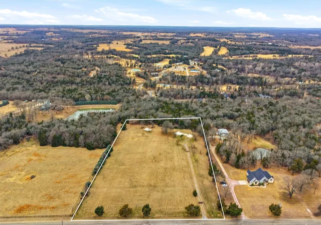Photo 3 of Sale Pending at 1809 Rock Creek Rd, Gordonville, TX 76245 | MLS# 21165532 | Listing updated on 2026-08-03