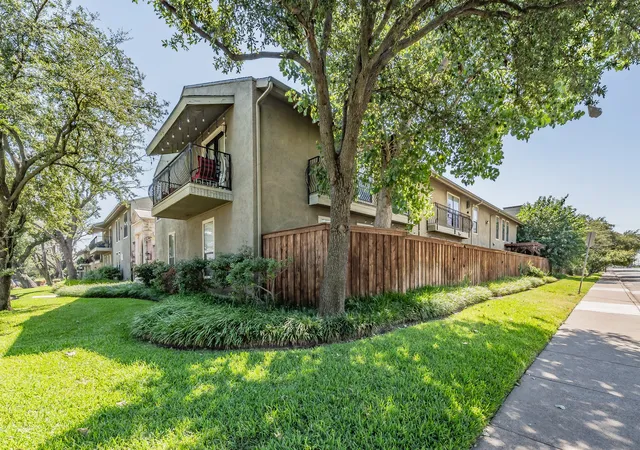 Photo 3 of Condo for sale at 5816 Birchbrook Dr #124, Dallas, TX 75206 | MLS# 21166288 | Listing updated on 2026-08-24