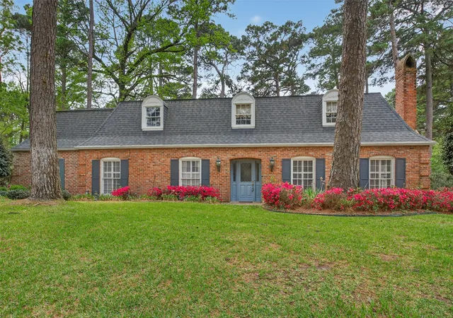 Photo 1 of Sale Pending at 522 Rives Pl, Shreveport, LA 71106 | MLS# 21167022 | Listing updated on 2026-07-14