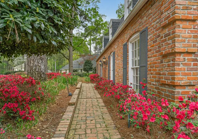 Photo 2 of Sale Pending at 522 Rives Pl, Shreveport, LA 71106 | MLS# 21167022 | Listing updated on 2026-07-14