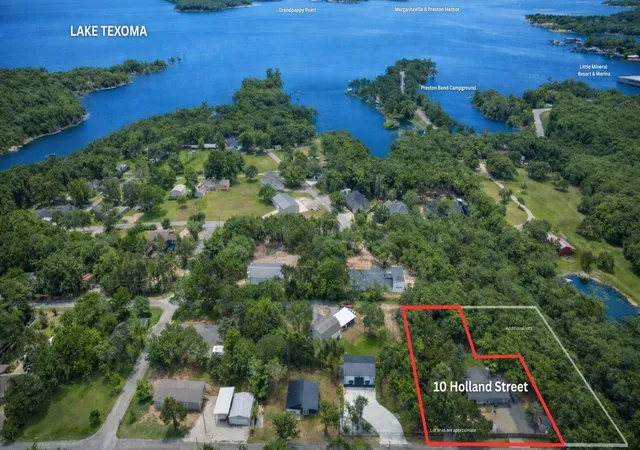 Homes for sale in Pottsboro, TX | 10 Holland St, Pottsboro, TX 75076 | MLS# 21165573