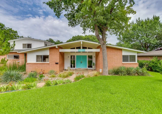 1st image of 1525 Jenson Rd, Fort Worth, TX 76112 | MLS# 21167220
