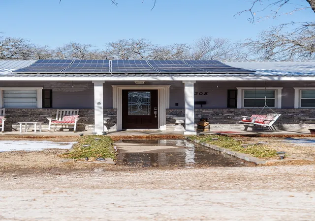 Homes for sale in Cisco, TX | 1308 W 14th St, Cisco, TX 76437 | MLS# 21167493