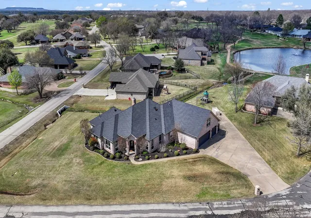 Photo 2 of Single family home for sale at 6000 Justine Ct, Granbury, TX 76049 | MLS# 21163764 | Listing updated on 2026-08-03