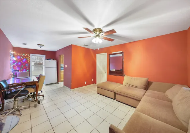 Photo 3 of Single family home for sale at 3906 Henderson St, Greenville, TX 75401 | MLS# 21156933 | Listing updated on 2026-09-27