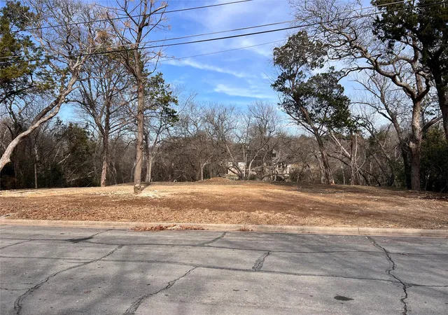 Photo 1 of Land for sale at 2912 Maple Hill Cir, Waco, TX 76708 | MLS# 21167012 | Listing updated on 2026-07-15