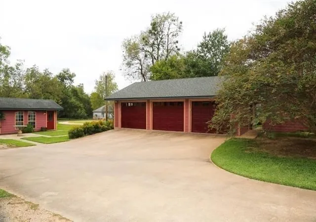 Homes for sale in Paris, TX | 433 W Washington St, Paris, TX 75460 | MLS# 21167635