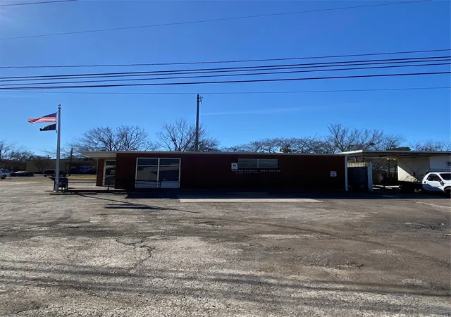 3rd image of 8899 W Fm 898, Ector, TX 75439 | MLS# 21167732