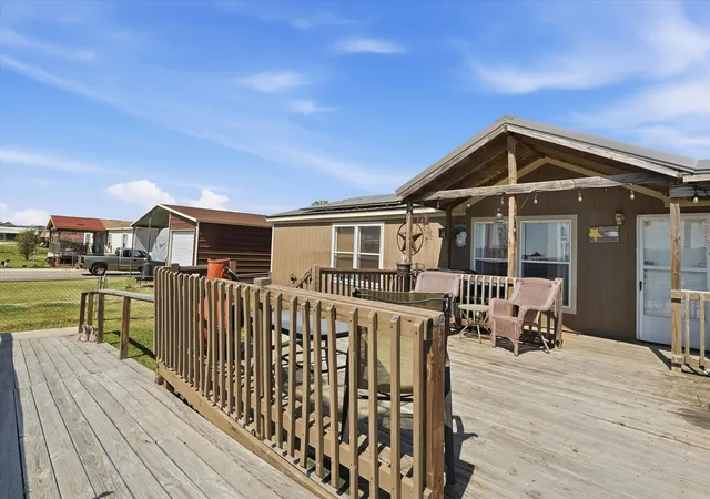 Photo 3 of Manufactured home for sale at 716 Lathem Blvd, Venus, TX 76084 | MLS# 21167188 | Listing updated on 2026-07-06