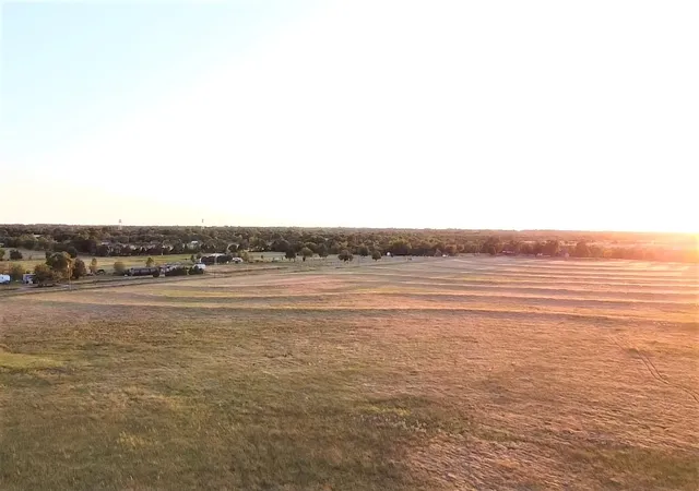 Photo 2 of Sale Pending at 1261 N Fm 1752, Savoy, TX 75479 | MLS# 21167910 | Listing updated on 2026-08-19
