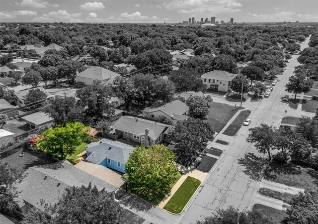 2nd image of 4812 Calmont Ave, Fort Worth, TX 76107 | MLS# 21167933