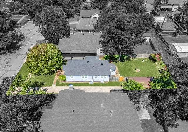3rd image of 4812 Calmont Ave, Fort Worth, TX 76107 | MLS# 21167933