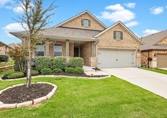 Photo 1 of Sale Pending at 916 Monarch Ln, Celina, TX 75009 | MLS# 21167983 | Listing updated on 2026-07-14