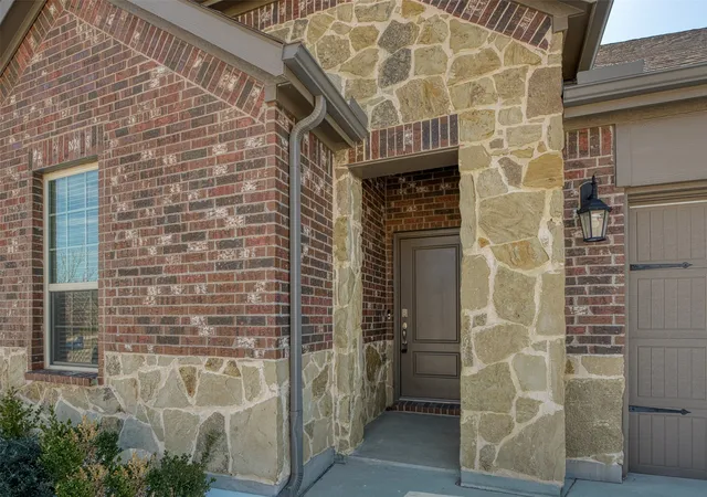Photo 3 of Single family home for sale at 10908 Summer Rain Blvd, Aubrey, TX 76227 | MLS# 21160646 | Listing updated on 2026-10-07