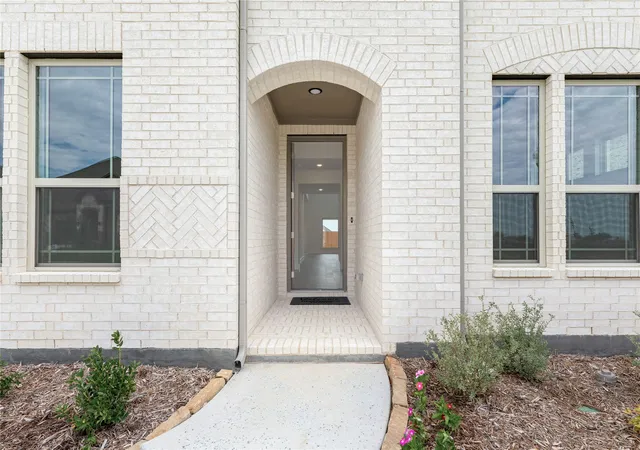 Photo 3 of Single family home for sale at 8913 Cisco Dr, Argyle, TX 76226 | MLS# 21166786 | Listing updated on 2026-08-19