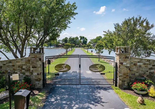 Photo 2 of Land for sale at 697 Enchanted Isles Dr, Mabank, TX 75156 | MLS# 21164425 | Listing updated on 2026-09-21