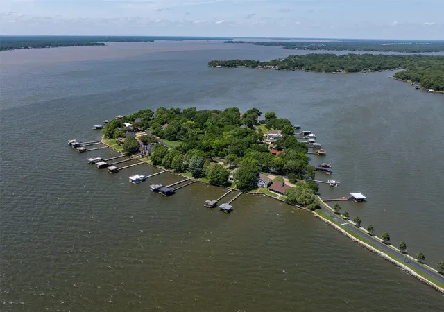 Photo 4 of Land for sale at 697 Enchanted Isles Dr, Mabank, TX 75156 | MLS# 21164425 | Listing updated on 2026-09-21