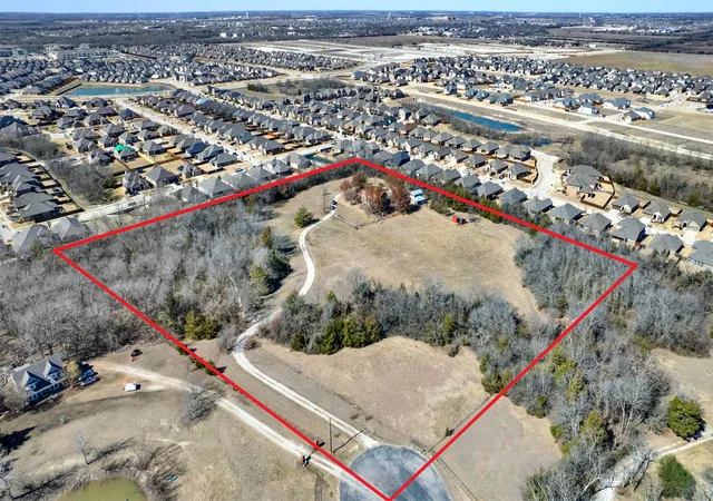 Photo 3 of Sale Pending at 3205 La Paloma Dr, Anna, TX 75409 | MLS# 21157898 | Listing updated on 2026-07-08