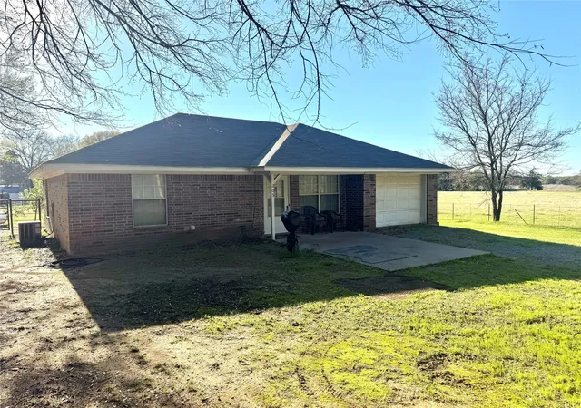 Photo 1 of Single family home for sale at 205 County Road 1135, Ravenna, TX 75476 | MLS# 21168518 | Listing updated on 2026-09-01