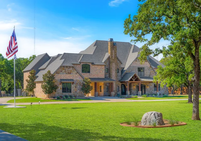 Homes for sale in Mansfield, TX | 594 Turner Warnell Rd, Mansfield, TX 76063 | MLS# 21168495