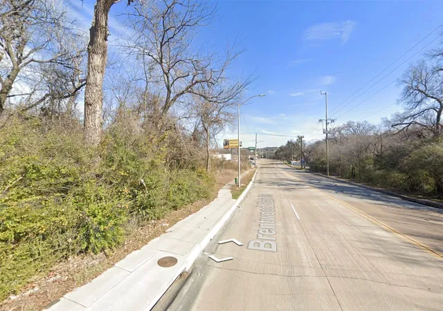 3rd image of 4909 Brentwood Stair Rd, Fort Worth, TX 76103 | MLS# 21167089