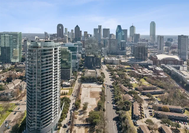 Homes for sale in Dallas, TX | 3130 N Harwood St #1606, Dallas, TX 75201 | MLS# 21157908