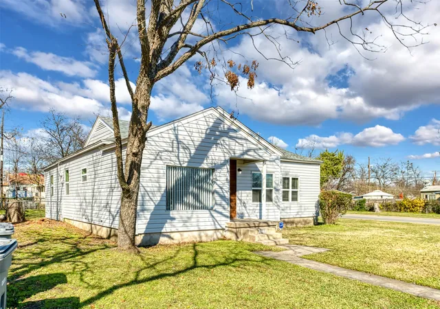Photo 2 of Single family home for sale at 2667 Custer Dr, Dallas, TX 75216 | MLS# 21168167 | Listing updated on 2026-07-28