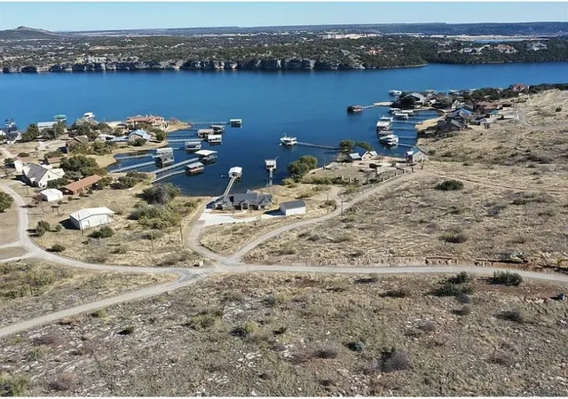 Homes for sale in Graford, TX | 1036 Lake Shore Loop, Graford, TX 76449 | MLS# 21162268
