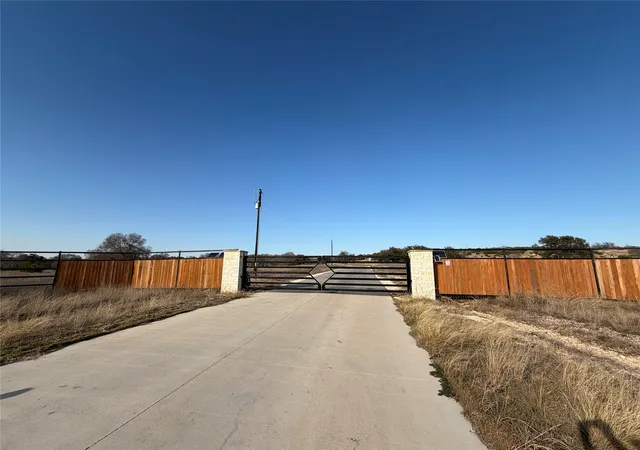 Homes for sale in Oglesby, TX | 277 Grand Canyon Dr, Oglesby, TX 76561 | MLS# 21168951