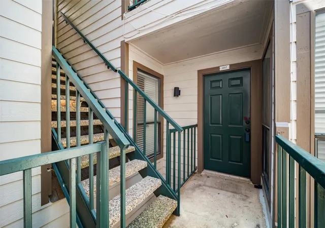 Homes for sale in Arlington, TX | 2310 Bamboo Dr #J207, Arlington, TX 76006 | MLS# 21169024