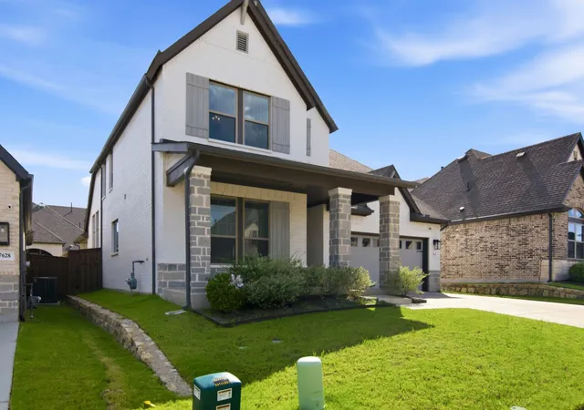 Photo 2 of Single family home for sale at 7624 Whisterwheel Wy, Fort Worth, TX 76123 | MLS# 21158903 | Listing updated on 2026-09-30