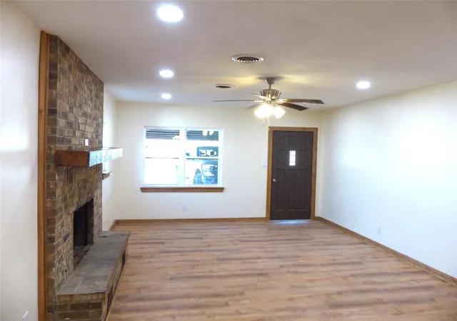 Photo 3 of Single family home for sale at 1922 S Pine, Brady, TX 76825 | MLS# 21169233 | Listing updated on 2026-08-24